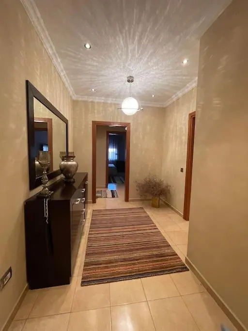 Stylish Central Apartment Τίρανα