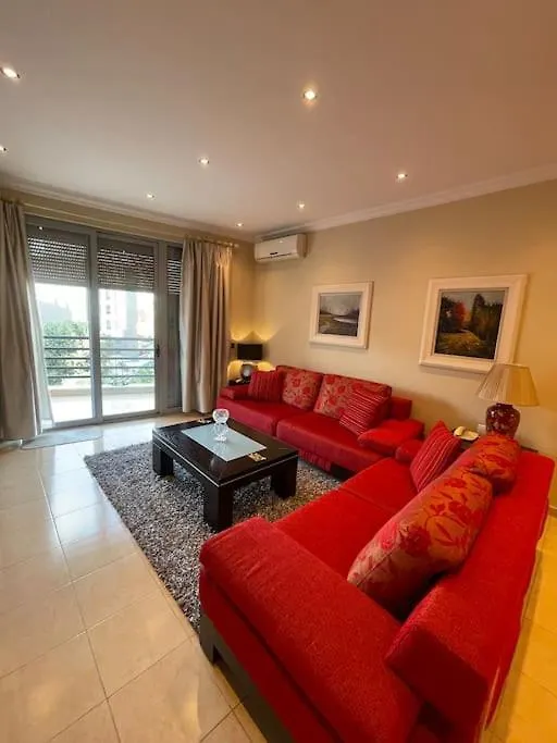 Stylish Central Apartment Τίρανα